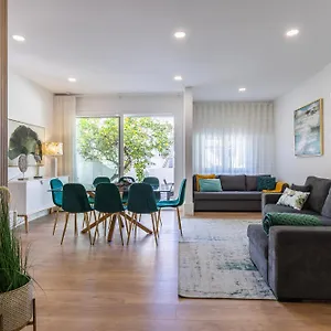 Moderno Com Terraco , Lisboa Portugal
